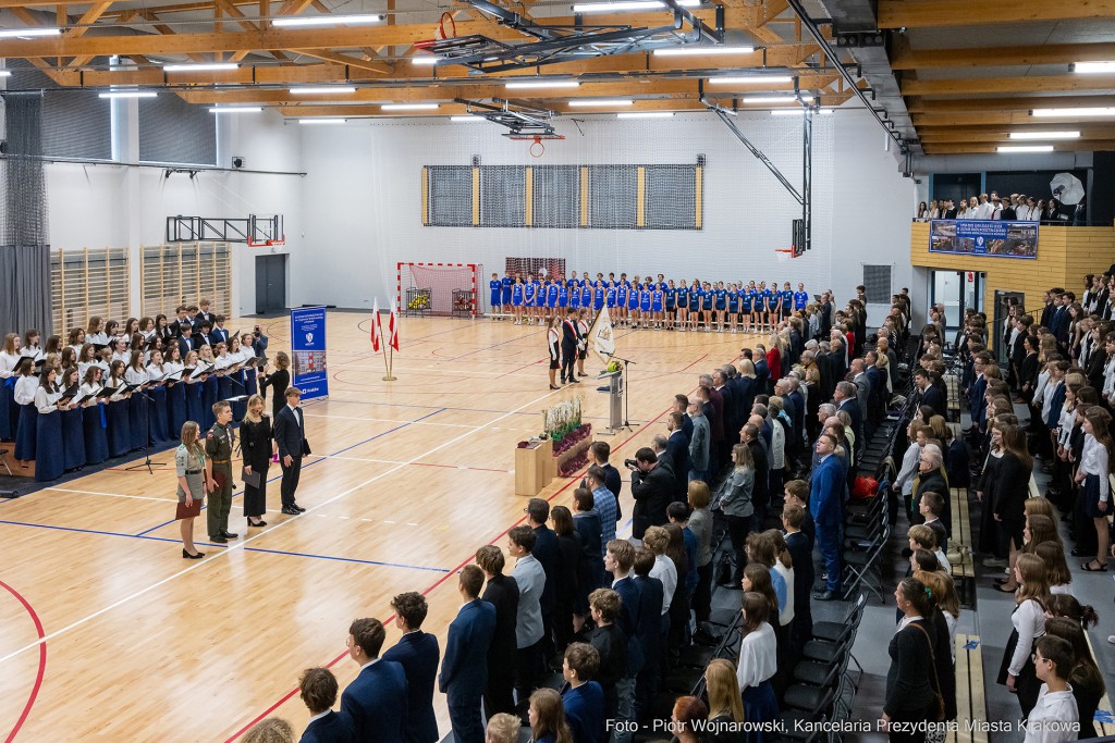 Otwarcie hali sportowej przy IX LO w Krakowie